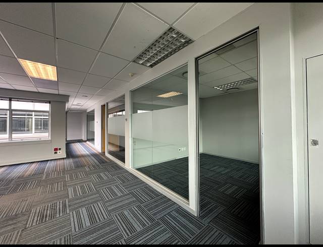 968M² OFFICE TO LET IN SANDTON CENTRAL